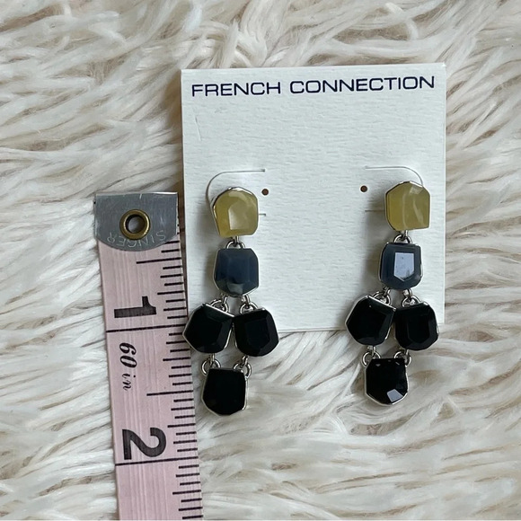NWT French connection stud earrings black gold faux stone chandelier silver tone - Picture 3 of 5